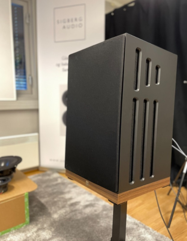 D398758E-B5FC-4EDB-8285-B5C4A171BB12