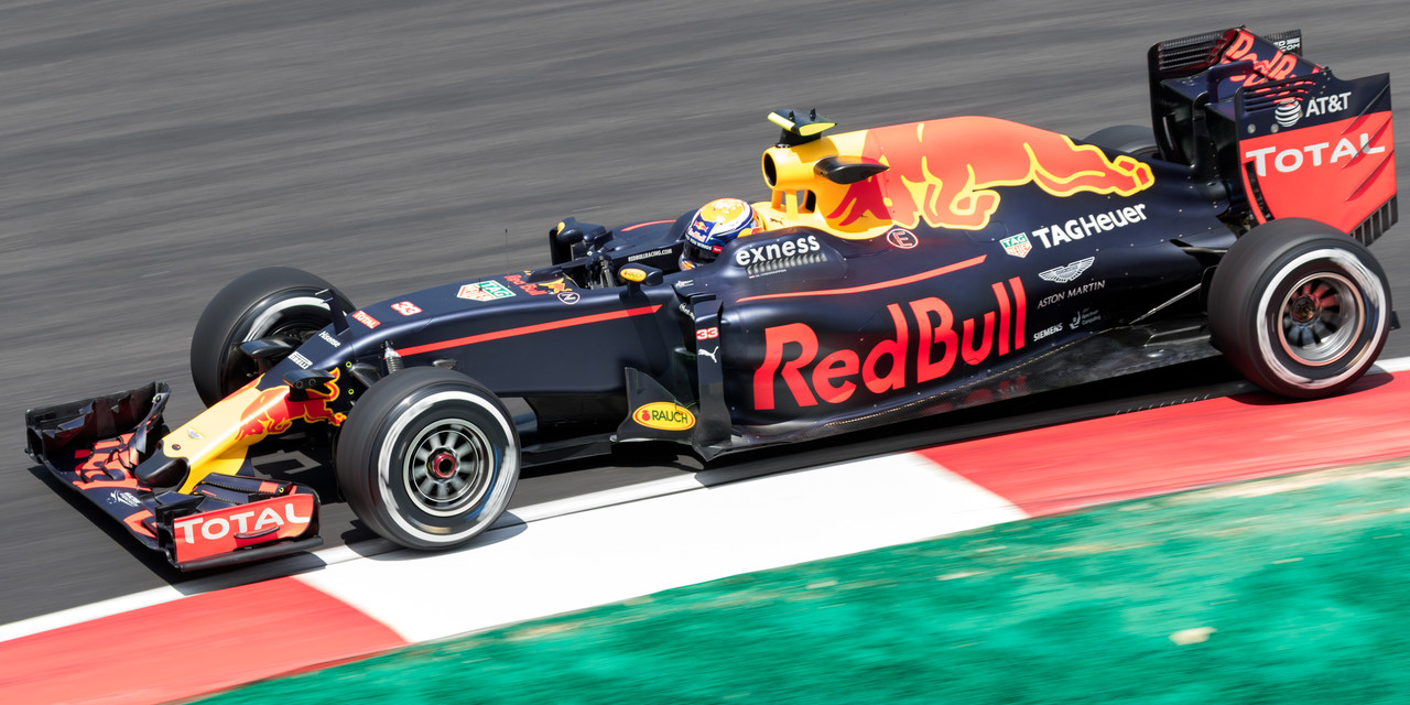 Red Bull-Renault-RB12 (2016) Max Verstappen (КК2 КЧ5)