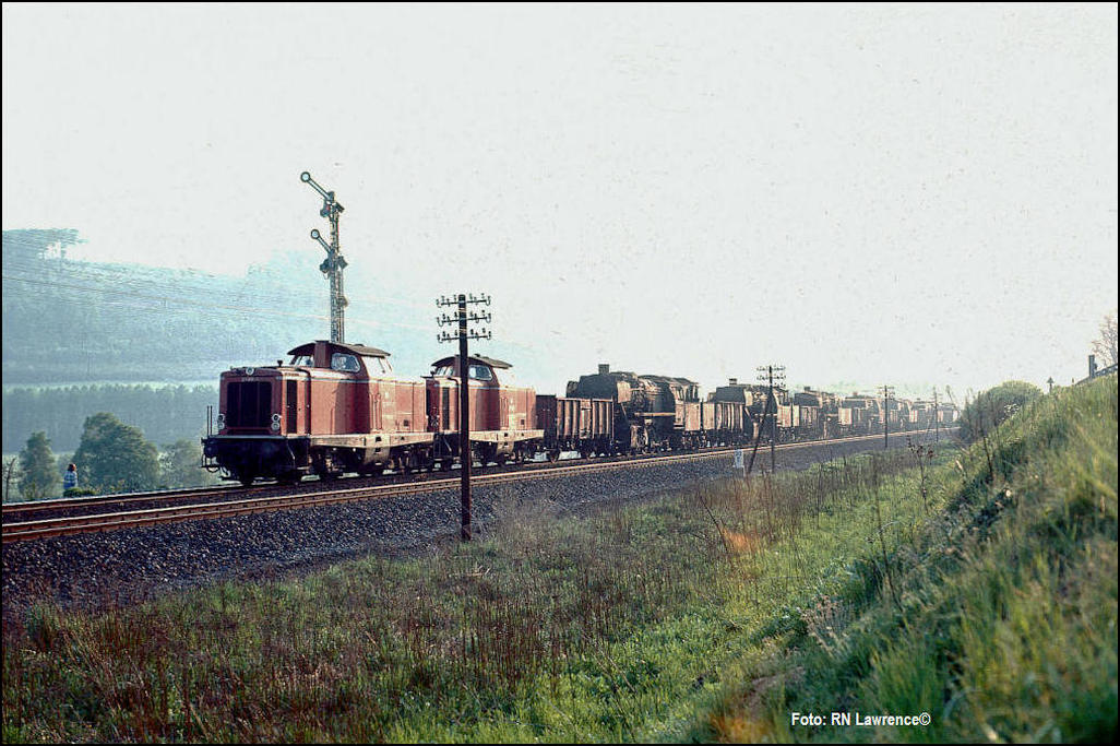 2929 DB 211 xxx 211 xxx Schrotlokzug 050 806 050 928 ua einf Ottbergen 170576 19760517 17