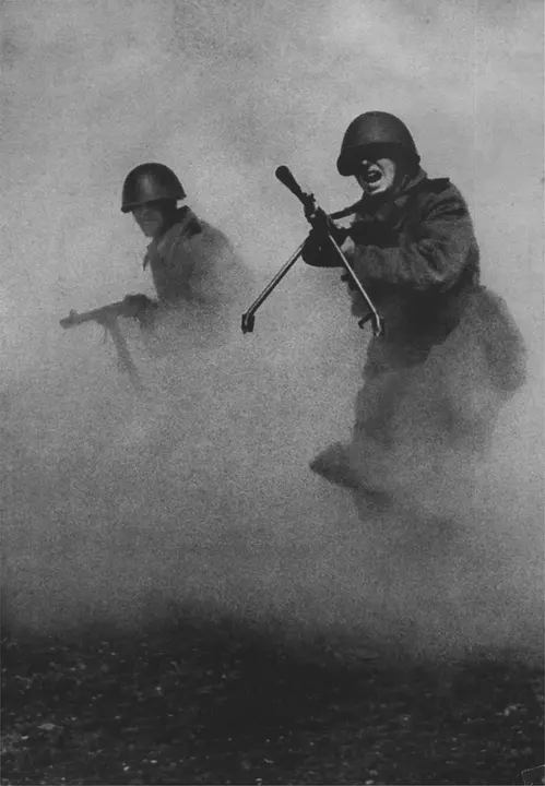 soviet-soldiers