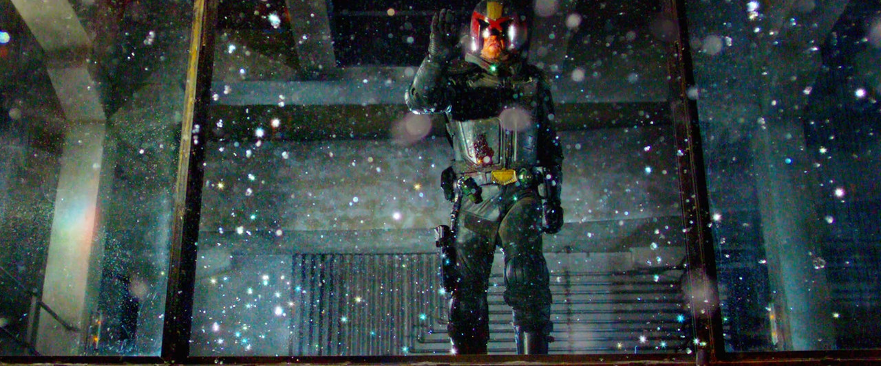 Dredd 2012 (1080p x265 10bit Tigole).mkv_snapsho