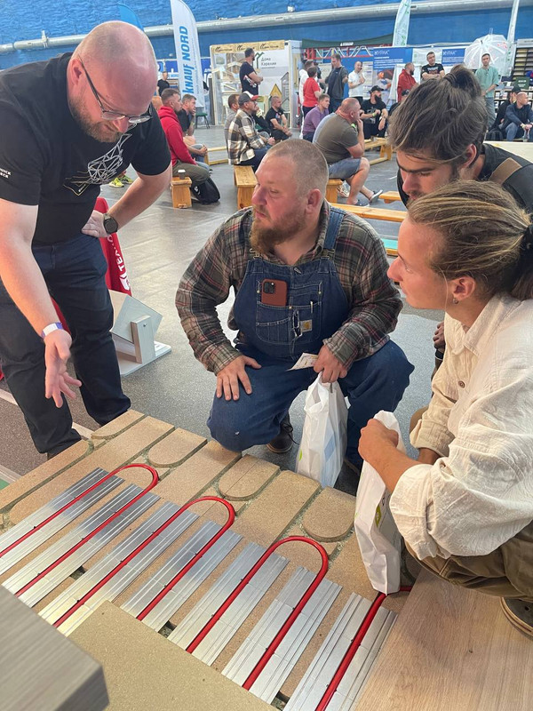 Фото с выставки 1