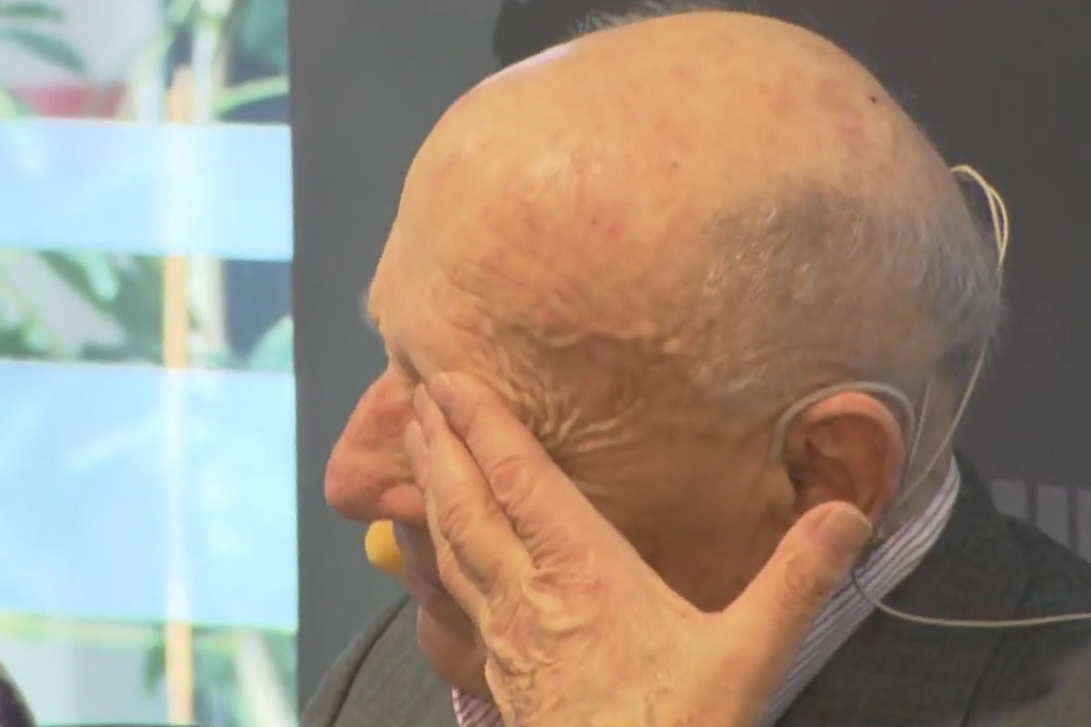 BAECC8-CD-5-C54-4-A5-C-8133-896-DCF945-A