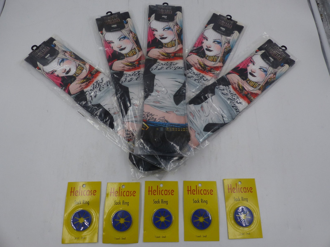 LOT OF 5 BIOWORLD HARLEY QUINN SUBLIMATED MENS CREW SOCKS SZ 10-13 W/ SOCK RINGS