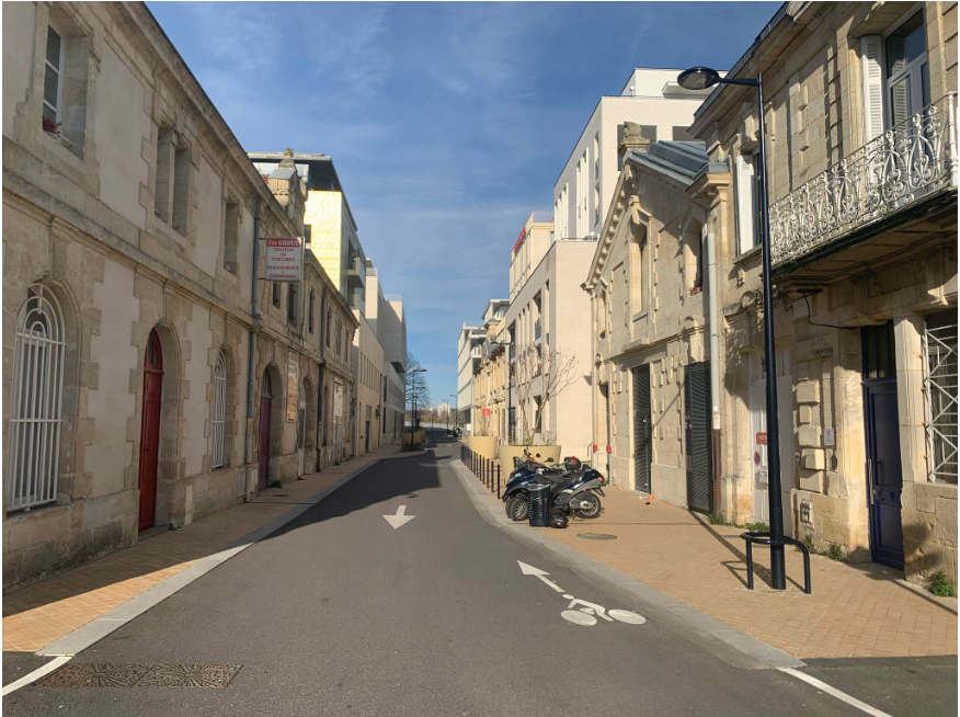 https://i.postimg.cc/1tRzZ7Qr/RUE-DU-COMMERCE.png