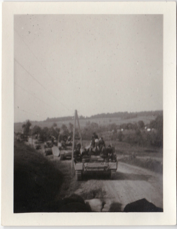 Russland 1944, Panzer in Marschformation, Schürz