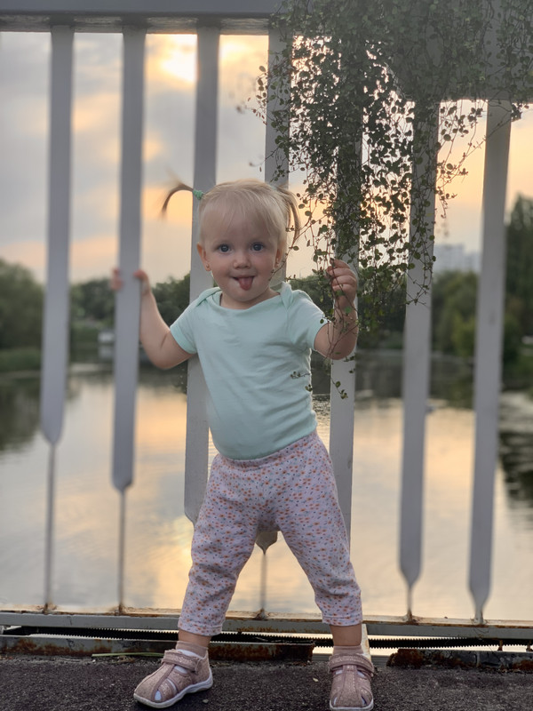 AF8F951D-4A76-4DDE-B0A3-FA5AB7C9F3D6