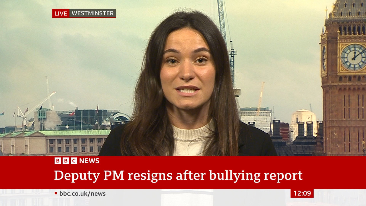 04.21 - 12.00.00 - BBC News. The latest news from the BBC. [S]..ts_snapshot_00.09.54.361