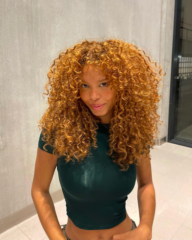 aureefabienne posts 2022-11-06 11.39 Ckoa0HDMk7L_1_4 314872425_515186363846358_4456713289516225695_n