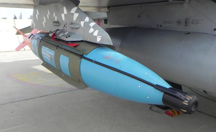 Raytheon Small Tactical Munition (STM) Laser-Guided Mini-Gluide  Bomb/Precision-Guided Munition with Semi-Active Laser-Seeker and GPS/INS  Guidance for Close Air Support (CAS) and Ground-Attack Missions –   (DR): An online tactical