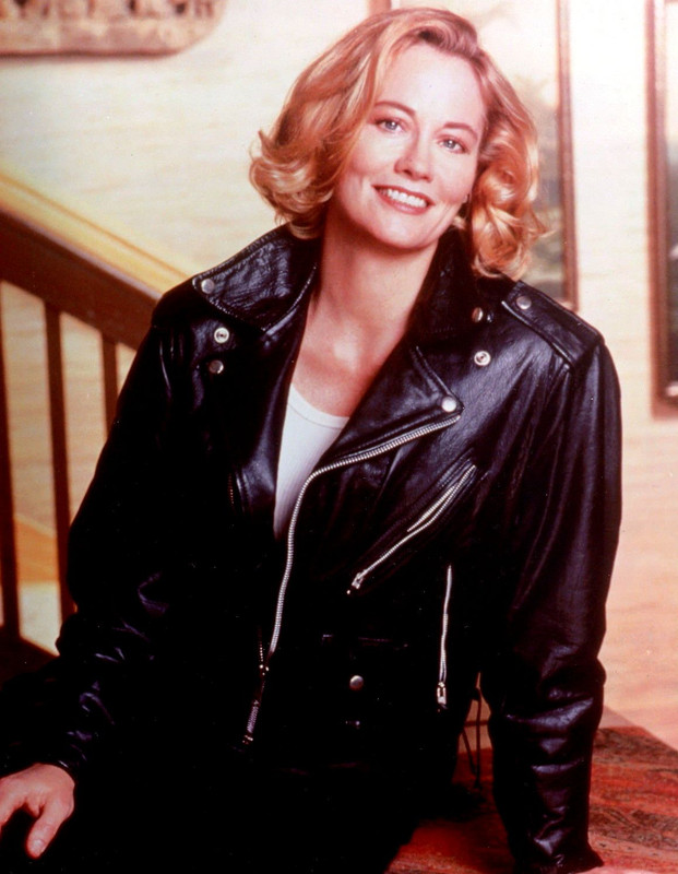 CybillShepherd_b93