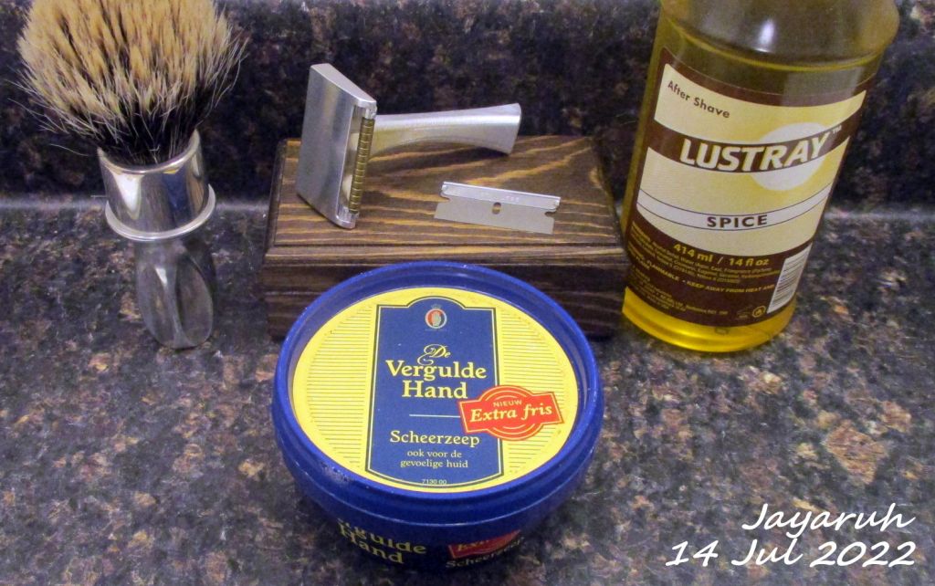 [Image: sos220714.jpg]