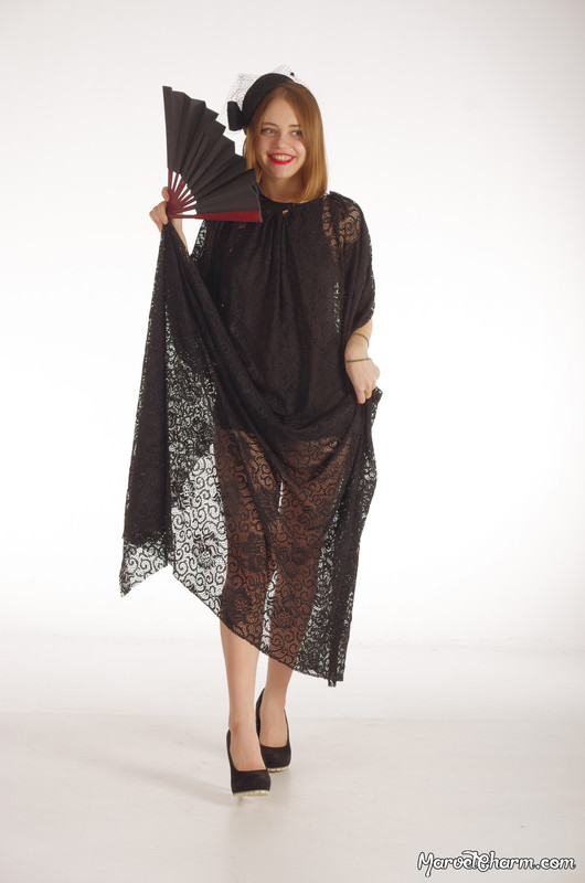 MarvelCharm_Nicolette-Black-Lace-019