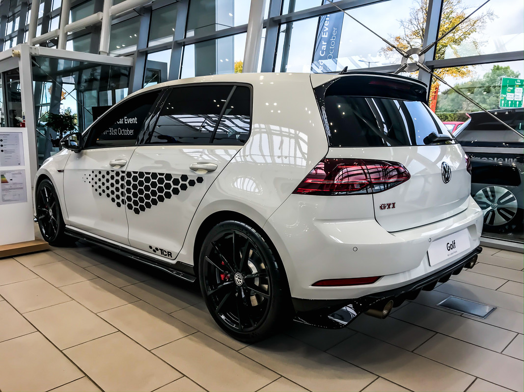 B67001FD-E5C5-46B1-B620-F06028B1D88A