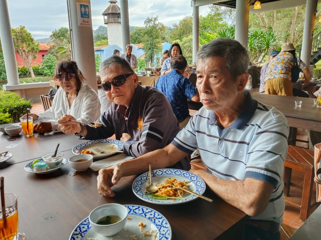 LINE_ALBUM_จปร.22 One Day Trip กาญจนบุรี_241215_23