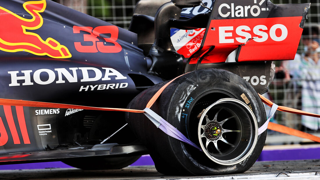 Max-Verstappen-Red-Bull-GP-Aserbaidschan-2021-Baku-Rennen-169Gallery-9b2b57bc-1801354