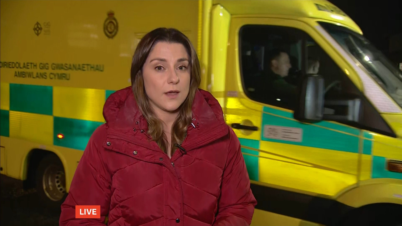 12.21 - 18.00.00 - ITV News Wales at Six..ts_snapshot_03.32.827