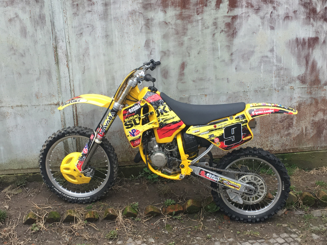 8BB9821F-09F9-49B1-B61A-B222549E38A8