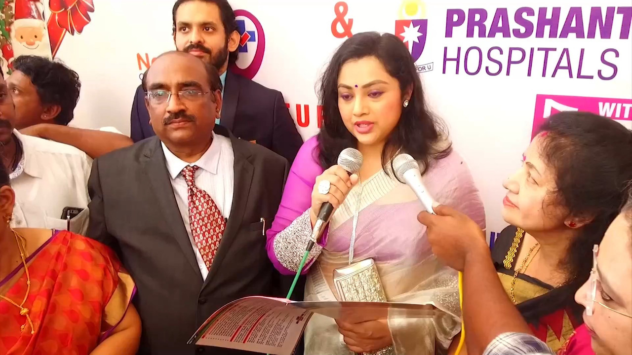 Milf Meena sexy in saree.mkv_snapshot_00.30.000