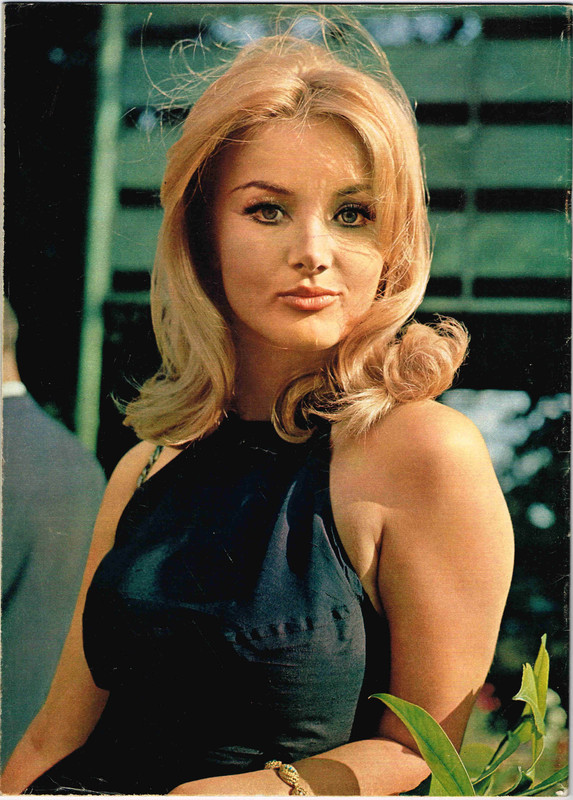 barbara_bouchet_ma42