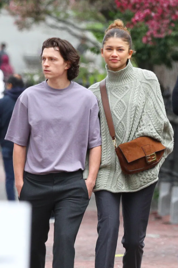 Zendaya y Tom Holland lucen más que enamorados durante cita en Boston