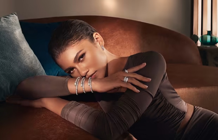 Zendaya volto della campagna Bulgari Serpenti 2023 Zendaya volto della campagna Bulgari Serpenti 2023