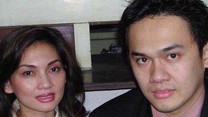 Nia Daniaty dan Farhat Abbas sebelum bercerai (Dok. Tribunnews.com)