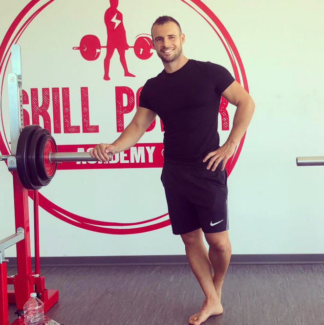 TOMMASO CACCIALUPI: «Come arrivare alle feste in forma, senza stress e senza rinunce» 1 Tommaso Caccialupi 2