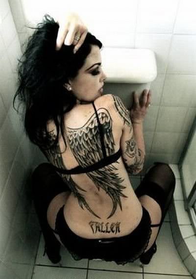 http://i270.photobucket.com/albums/jj110/kefrenia_02/1189739419-594-3.jpg