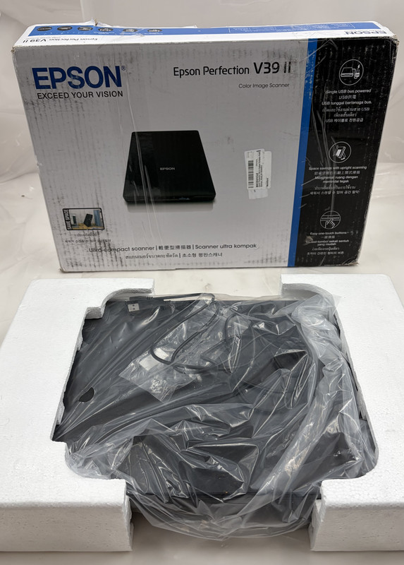 EPSON PERFECTION V39 II FLATBED PORTABLE PHOTO AND DOCUMENT SCANNER 4800 DPI
