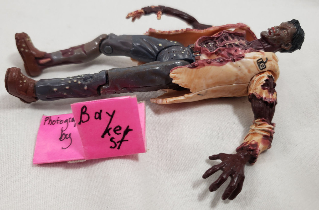 Resident Evil Zombie Forest Speyer Figure Toy Biz 1998 Capcom