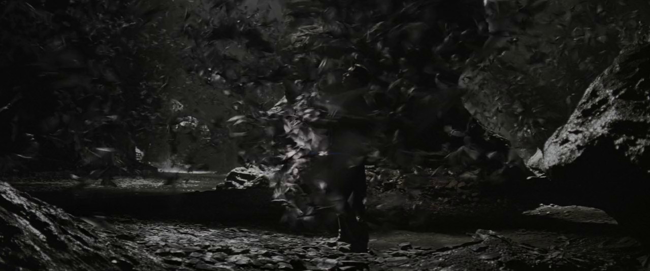 Batman-Begins-2005-WEBRip-Hindi-English-720p-x264-AVC-HE-AAC-5-1-ESub-mkv-0001