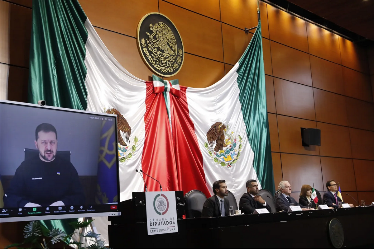 Dirige Volodímir Zelenski emotivo mensaje a diputados federales mexicanos, vía virtual
