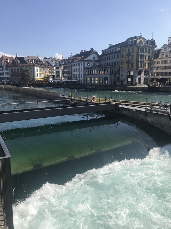 E3B195DD-FC92-44B3-A225-A6144C4DC5AB