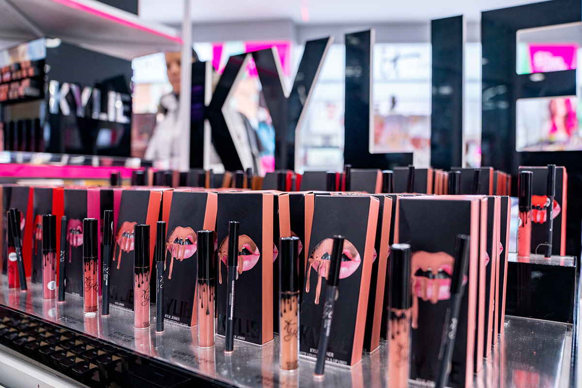 Marca de cosméticos de Kylie Jenner llegarán a México
