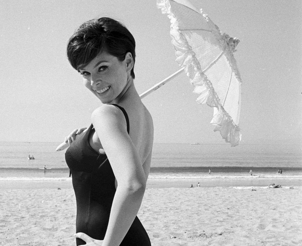 yvonne_craig_158