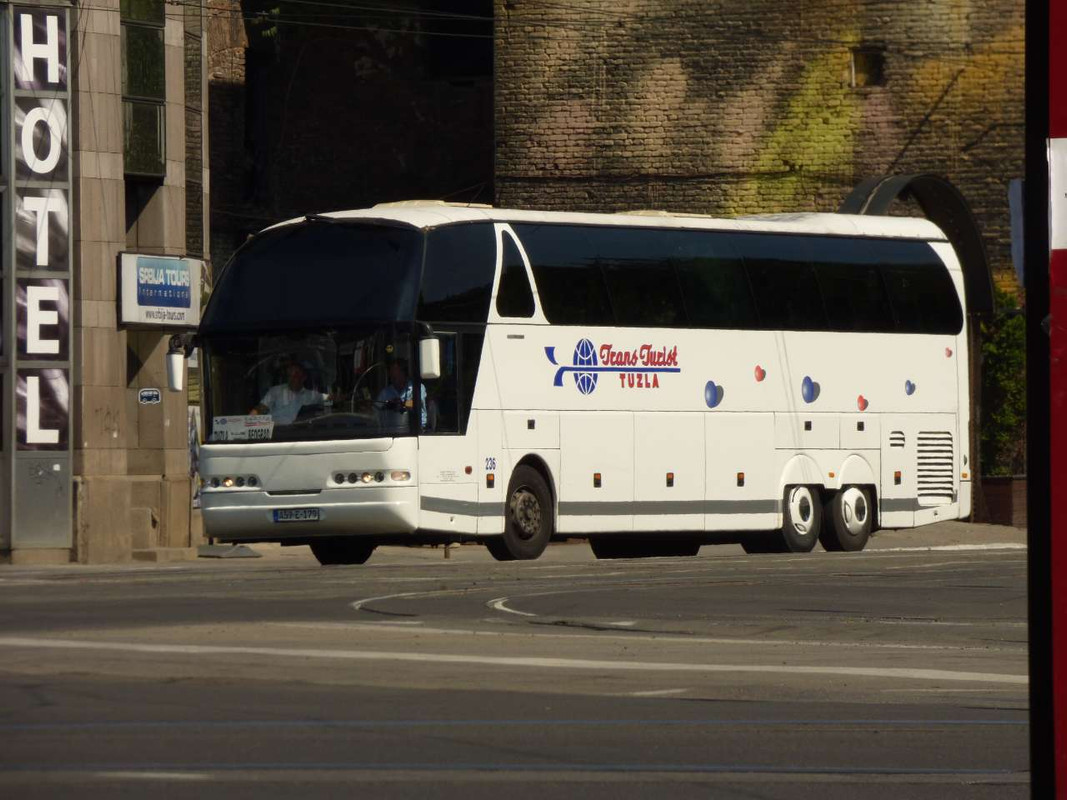IMG-da646893eb560e876aa8b2e890f5d492-V