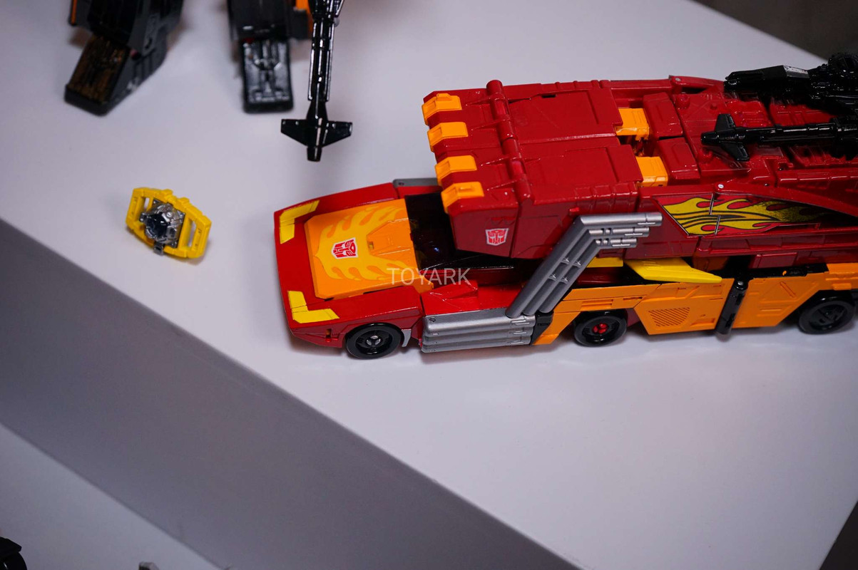 SDCC-2017-Hasbro-Transformers-Thurs-084