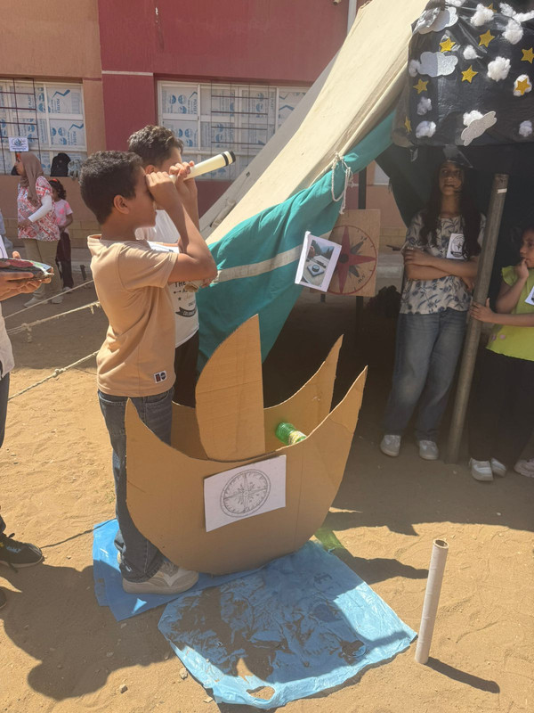 لوحة توزيع المهام بأسماء الطلاب