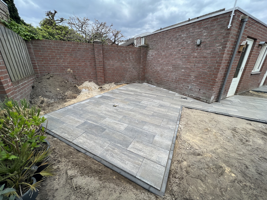 D8FC159E-E905-4897-9389-97D8B16CF0D2