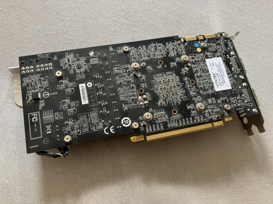 D5849C40-560E-41D7-9DDB-8986127C6902