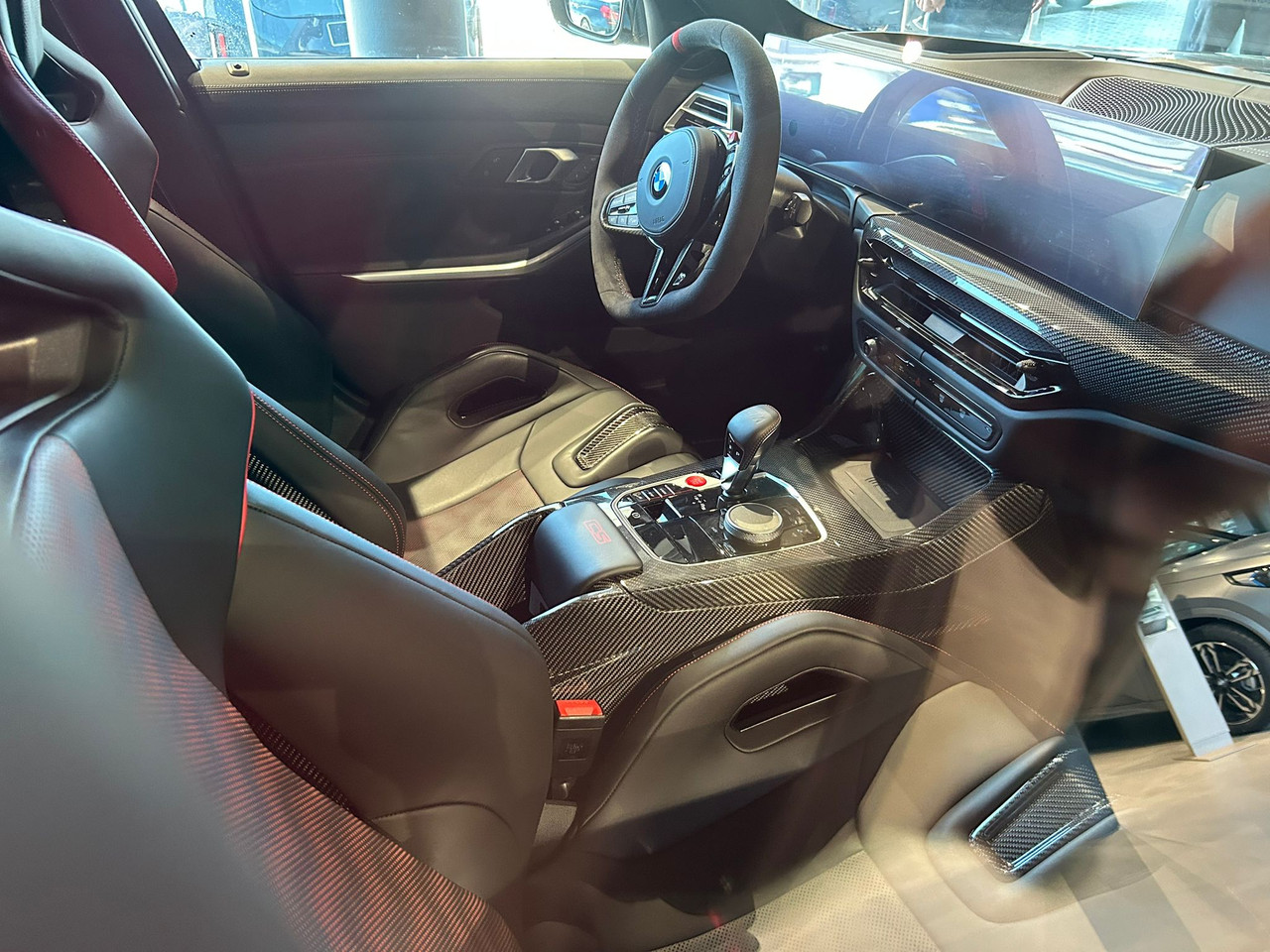M3-CS-VERDE-INTERIOR.jpg