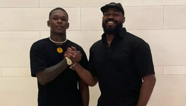 Чаел Сонен: Израел Адесаня задмина Джон Джоунс