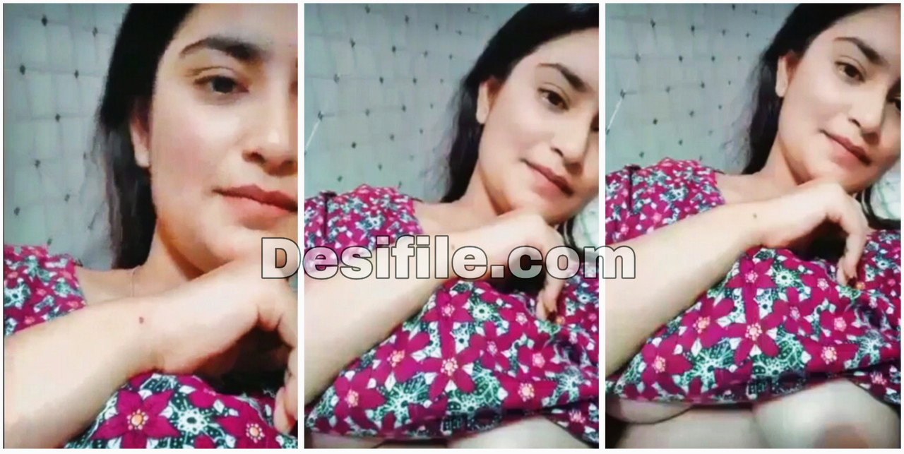 Sexy maal showing boobs and spreading pussy new viral