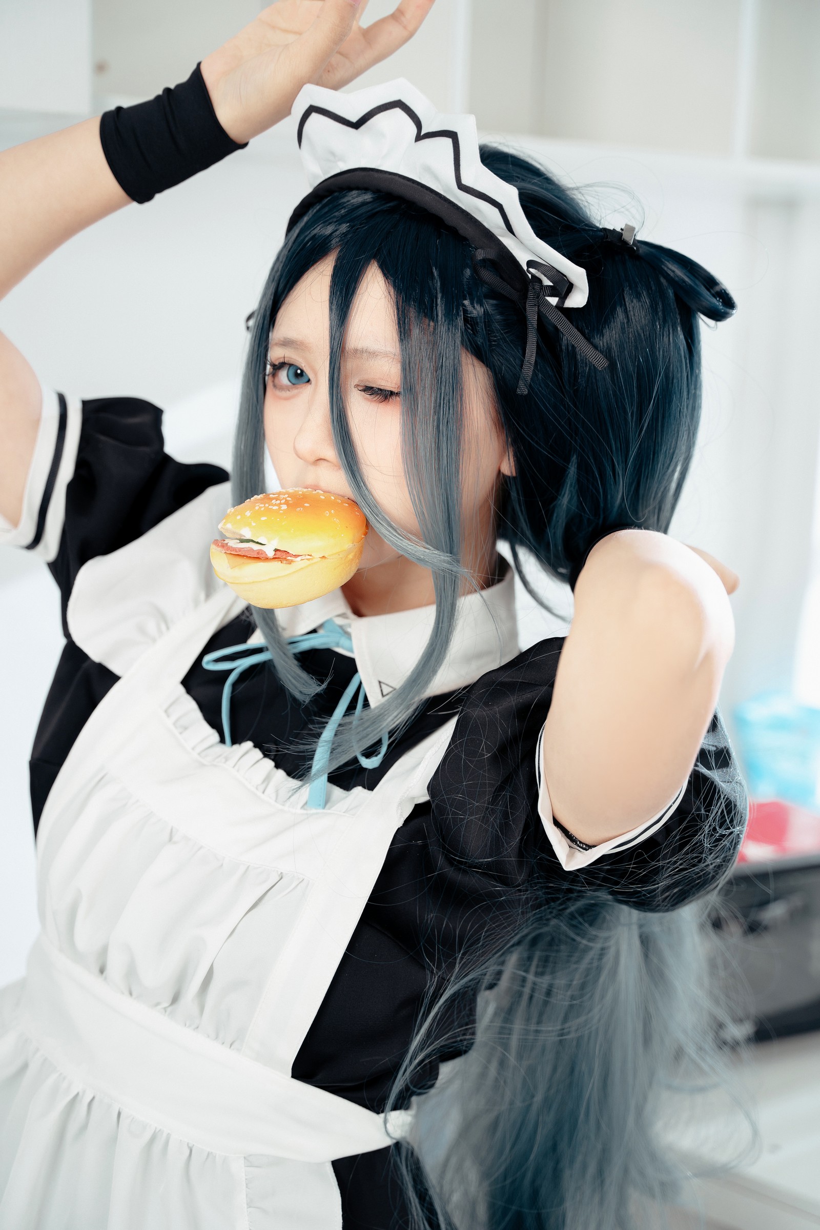 喜欢爱理吗COS写真：碧蓝航线独角兽婚纱高清套图（31P-172.5M）插图2