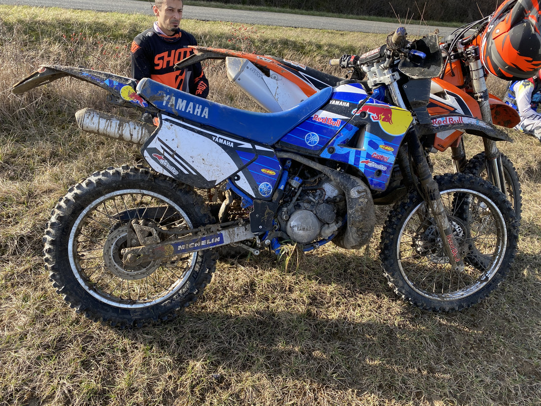 7ED1B0E5-F5B6-4FB7-8F75-288AFFAF4BF9