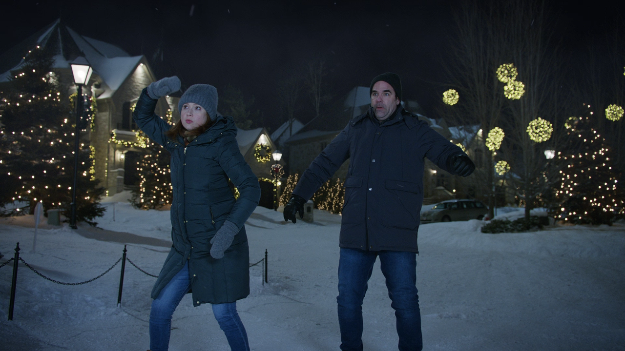 Home.Sweet.Home.Alone.2021.1080p.DSNP.WEB-DL.DDP5.1.Atmos.H.264-SiGLA.mkv_snapshot_00.29.32_[2021.11