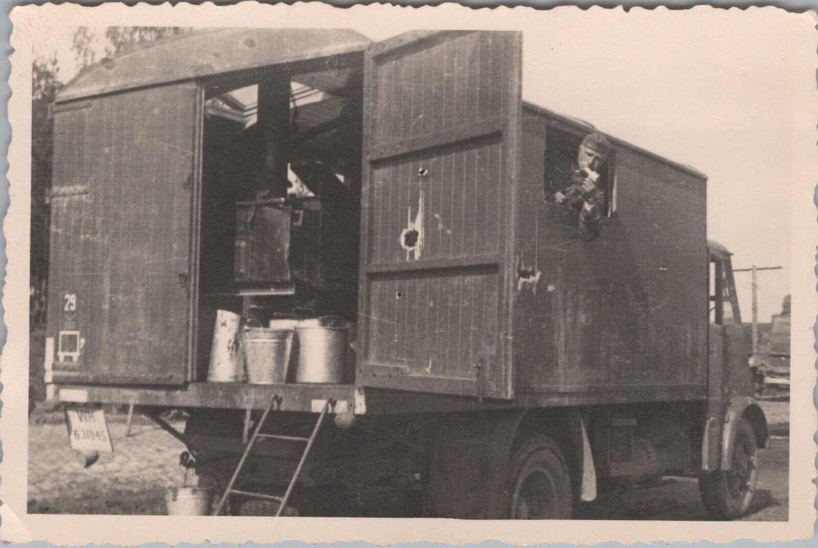 Foto, 18. Panzer Division, Feldküche mit Pak Türschuß 1941