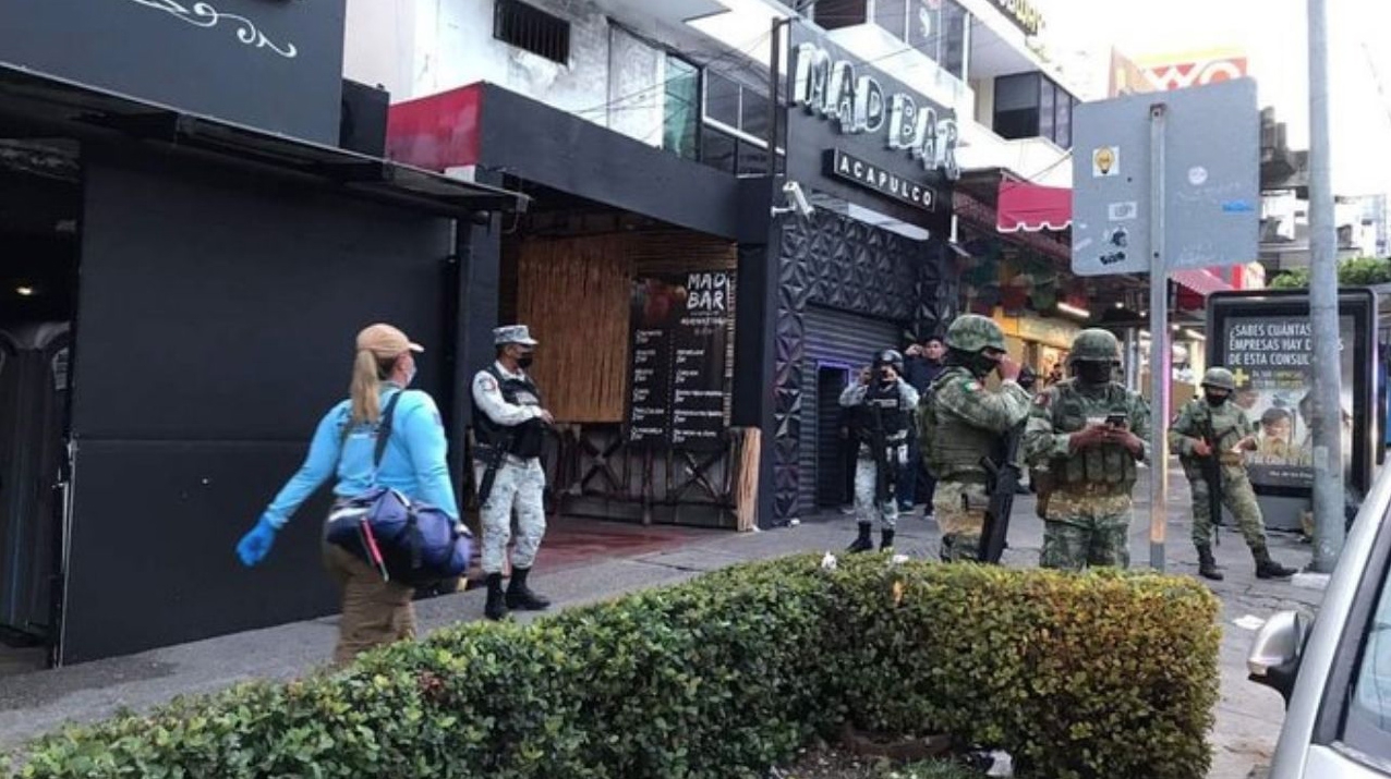 Balacera en un bar de Acapulco donde uno de los heridos se fue en un taxi