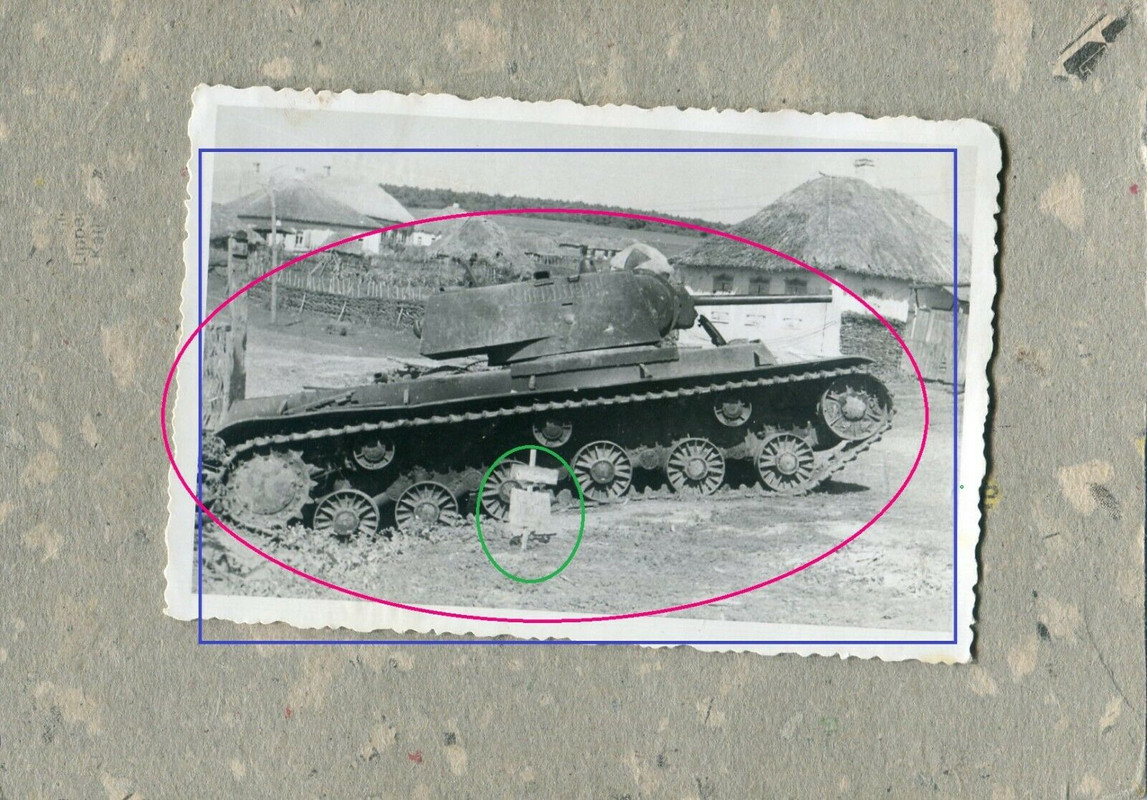 Foto Russischer Panzer Tank zerstört
